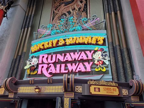 Mickey & Minnie's Runaway Railway Overview | Disney's Hollywood Studios Attractions - DVC Shop