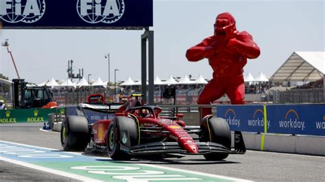 Damon Hill: Carlos Sainz more like the ‘team leader’ than Charles Leclerc