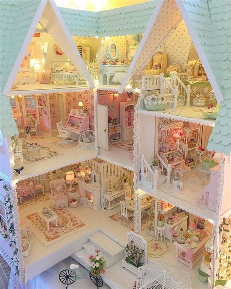 Pin by Helen on Dollhouses | Doll house, Mini doll house, Doll house plans