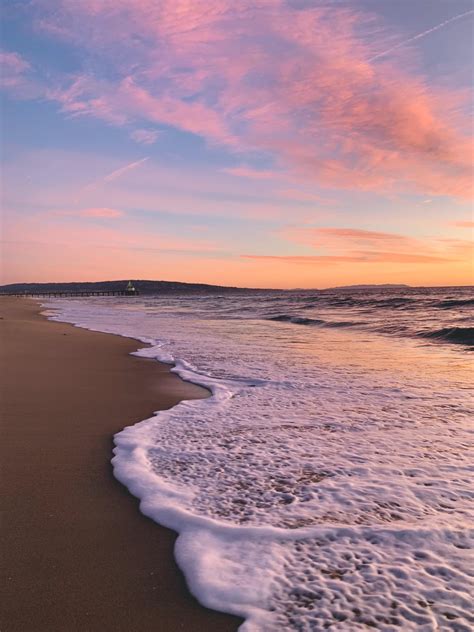 Sunset in Manhattan Beach, CA [OC] [3004x4006] : r/EarthPorn