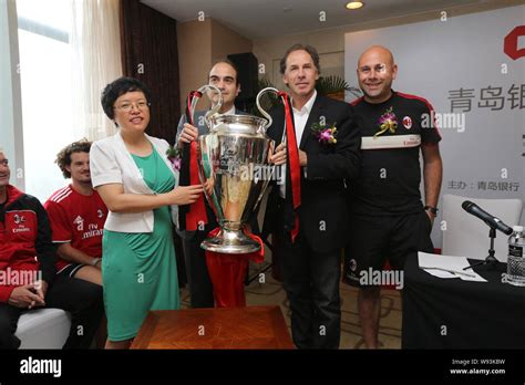 Franco baresi trophy hi-res stock photography and images - Alamy