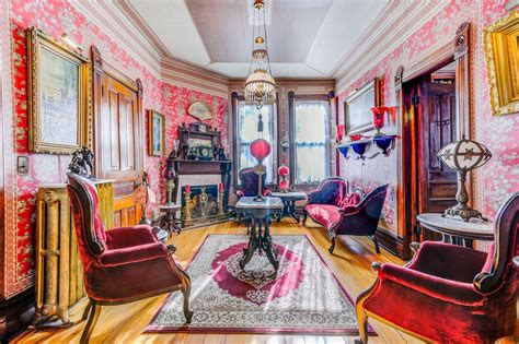 Historic Queen Anne with plenty of charm asks $425K - Curbed