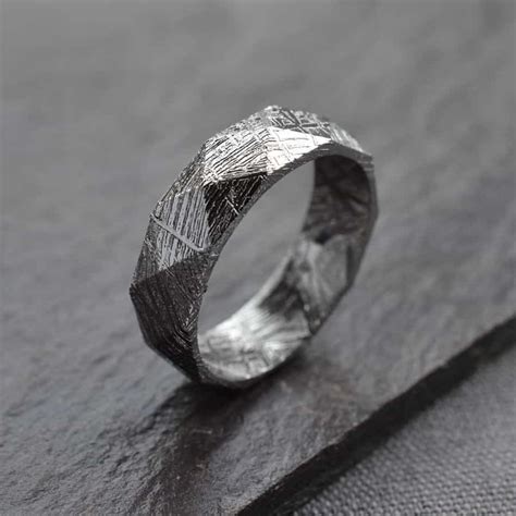 Faceted Meteorite Ring - NoveltyStreet