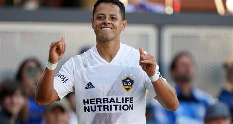 ONE HOT START: Chicharito leads MLS scorers with 10 goals in as many ...