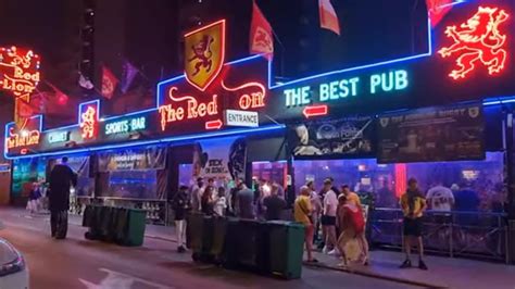 Benidorm Nightlife - Warning It's Lively in New Town ! - YouTube