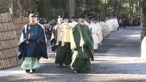 祭祀の予定発表をしなくなった今上 - 憂国の花束