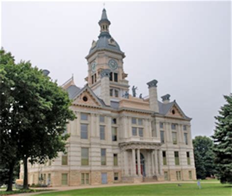 Marshall County Courthouse - Iowa Unsolved Murders: Historic Cases