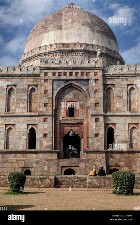 New Delhi, India. Lodi Gardens. Bara Gumbad Tomb. Late 15th. Century Stock Photo - Alamy