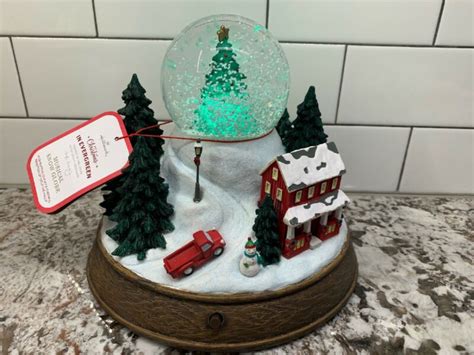 Hallmark 2019 Christmas in Evergreen Musical Snow Globe with lights NWT MAGIC -- Antique Price ...