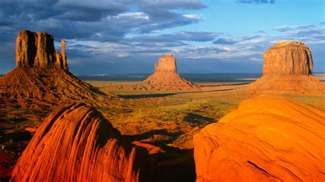 Mitten Buttes, Monument Valley Navajo Tribal Park, Arizona, USA | Windows Spotlight Images