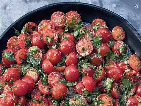 Nigella Lawson's tomato and horseradish salad - Chatelaine