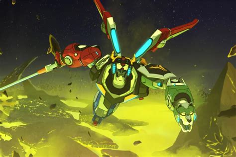 'Voltron: Legendary Defender' Reforms in Season 2 Trailer