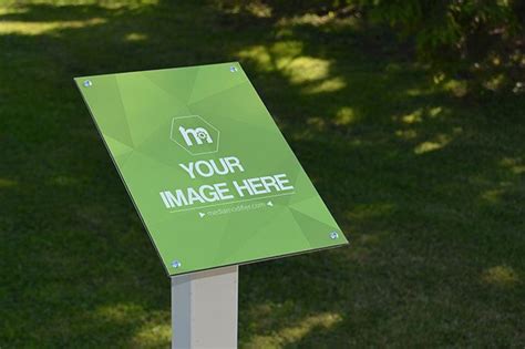 Outdoor Information Board Mockup - Mediamodifier - Online mockup ...