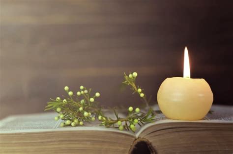 All Souls' Day: Traditions, Legends, And Beliefs - Farmers' Almanac ...