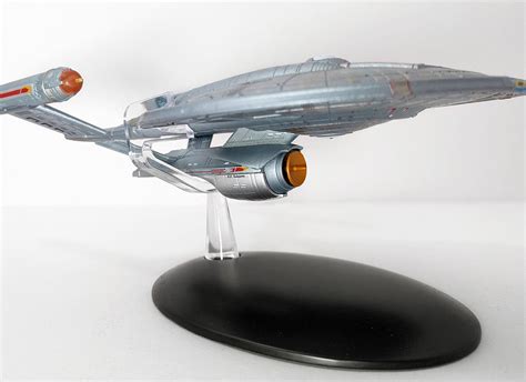 REVIEW: Eaglemoss' S.S. Enterprise NX-Refit Model • TrekCore.com