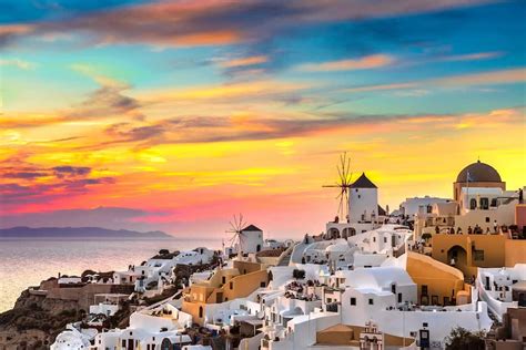 16 Astonishing Things to do in Santorini - Greece Travel Guide