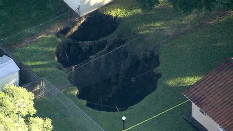 Fence added to Seffner sinkhole after teens get too close