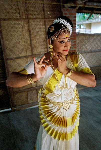 Mohiniattam, Mohini’s Dance | Asian Traditional Theatre & Dance