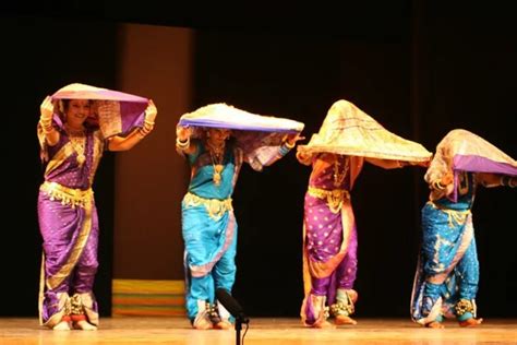 Lavani Dance: Beautiful Dance of Maharashtra - Auchitya