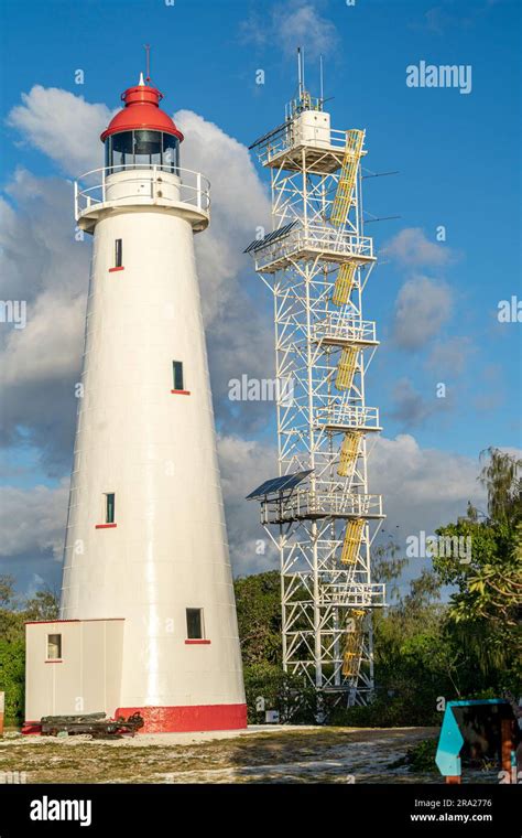 Heritage listed Lady Elliot Island Lighthouse with new solar powered unmanned light tower, Lady ...