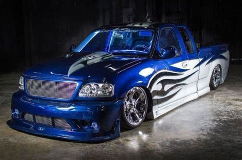 Slammed '97 F-150 Is an Old School, Low Ridin' Show Truck