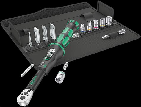 Wera: Torque wrench with an extra click in a set with sockets and bits