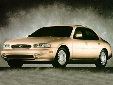 1995 INFINITI J30 Specs, Safety Rating & MPG - CarsDirect