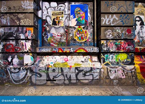 NYC Graffiti editorial stock image. Image of lower, paint - 26908824