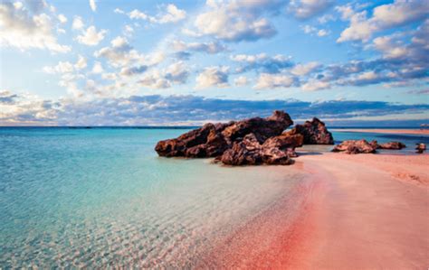 Day trip to Elafonisi's lovely pink sand beach from Chania | OutdoorTrip