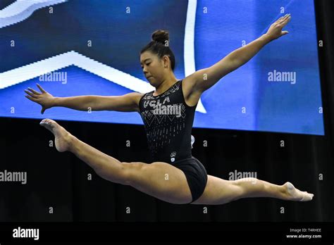 Fort Worth, Texas, USA. 18th Apr, 2019. GRACE GLENN from UCLA practices on the balance beam ...