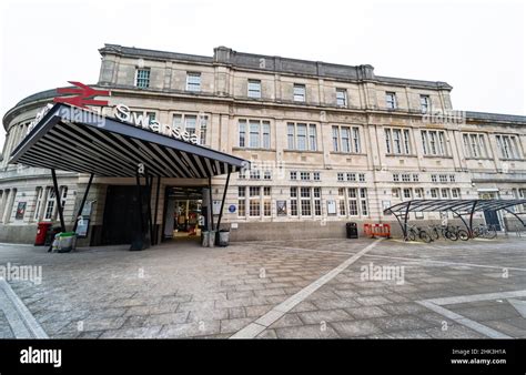 Train station wales hi-res stock photography and images - Alamy