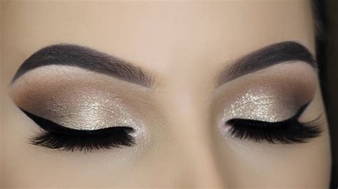 Soft Gold Glitter Eye Makeup Tutorial - YouTube