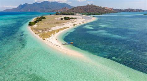 Visit Maumere: 2023 Travel Guide for Maumere, East Nusa Tenggara | Expedia