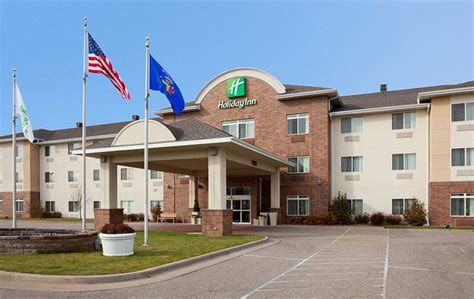 HOLIDAY INN CONFERENCE CTR MARSHFIELD, AN IHG HOTEL $131 ($̶1̶5̶0̶ ...