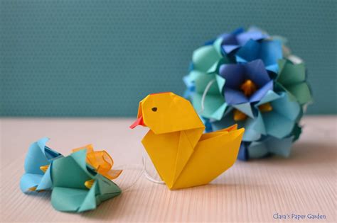 Yellow origami duck