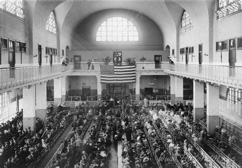 1902 Ellis Island Hall: NYC's Immigrant Gateway