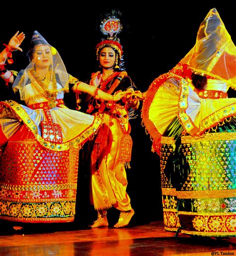 Manipuri Dance – Fraught with Grace & Blissful Enchantment