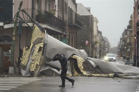 Hurricane Ida rocks Gulf Coast, leaving New Orleans in the dark ...