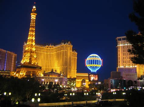 File:Las Vegas Paris12.jpg - Wikimedia Commons