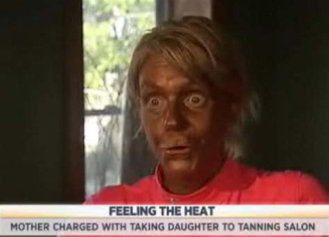 Tan-a-holic Lady Arrested for Taking Kid Into Tanning Booth - TheCount.com