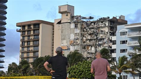 Surfside building collapse: Florida Gov. DeSantis assesses damage