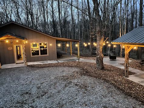 14 quaint cabins on the Southern Illinois wine trail (2024 guide)