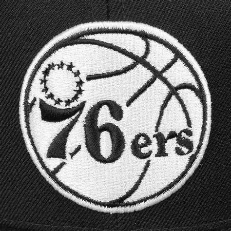 76Ers Logo Black And White / Simmons Embiid Both To Miss 76ers Second ...