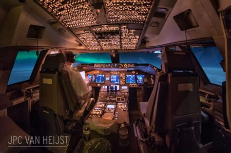 Photographer’s best office is Boeing 747’s cockpit – Vuing.com