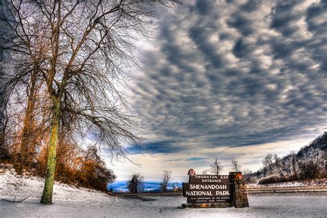 Thornton Gap Entrance to Skyline Drive in the Blue Ridge M… | Flickr