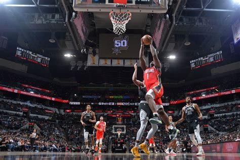 Photos: Pelicans vs. Spurs | Game Action 12/2 | New Orleans Pelicans ...