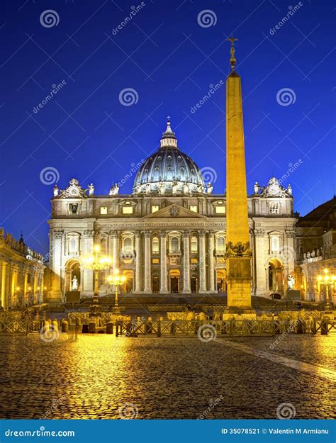 St. Peter s square night editorial photo. Image of europe - 35078521