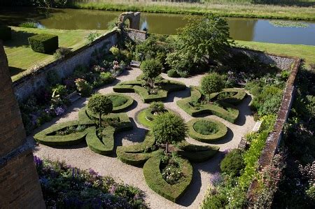 Broughton Castle Gardens near Banbury - Great British Gardens