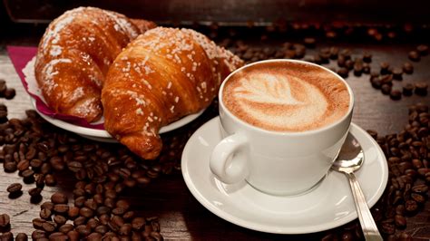 Wallpaper Coffee and croissant, coffee beans 7680x4320 UHD 8K Picture, Image
