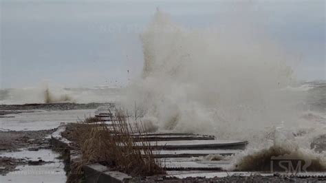 4-13-2020 Erie, PA - Major Waves on Bay/Lake Erie Seiche Leads to ...